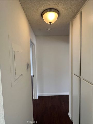 711 W Duarte D, Monrovia, CA 91016