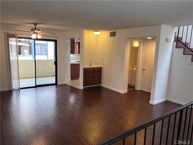 711 W Duarte D, Monrovia, CA 91016