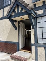 711 W Duarte D, Monrovia, CA 91016