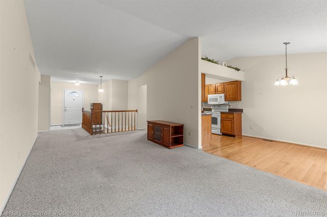 14823 Paris Court, Allen Park, MI 48101