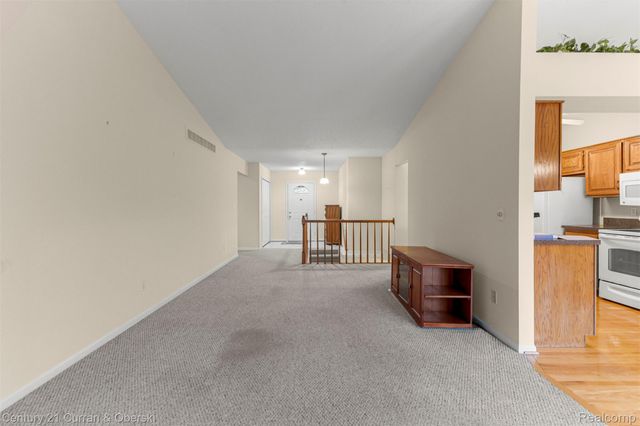 14823 Paris Court, Allen Park, MI 48101