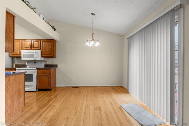 14823 Paris Court, Allen Park, MI 48101