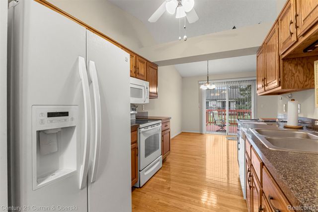 14823 Paris Court, Allen Park, MI 48101