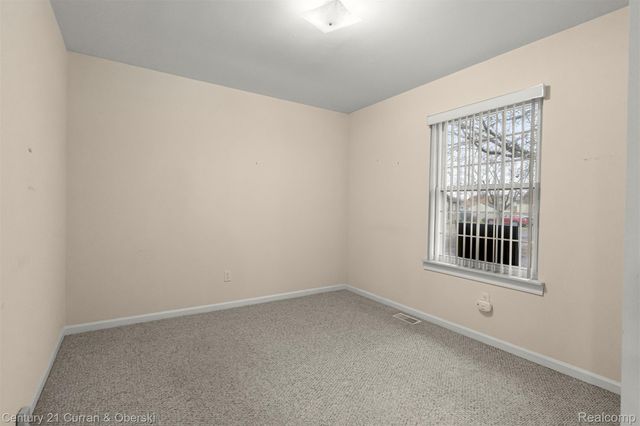 14823 Paris Court, Allen Park, MI 48101