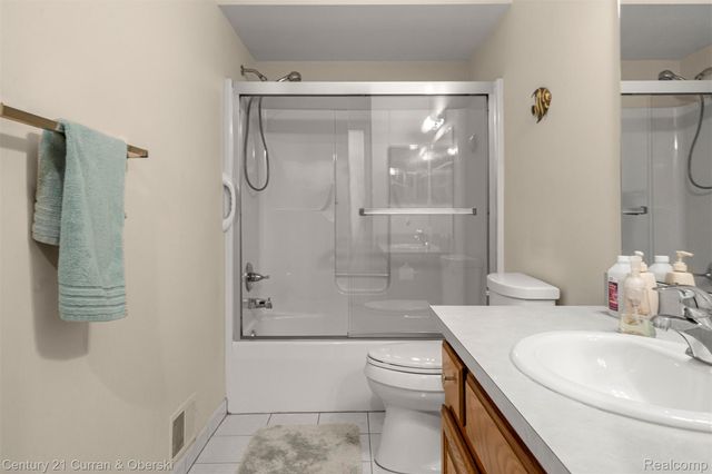 14823 Paris Court, Allen Park, MI 48101