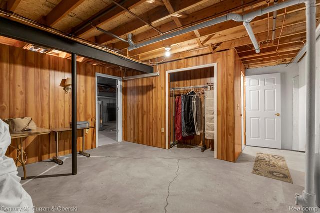 14823 Paris Court, Allen Park, MI 48101