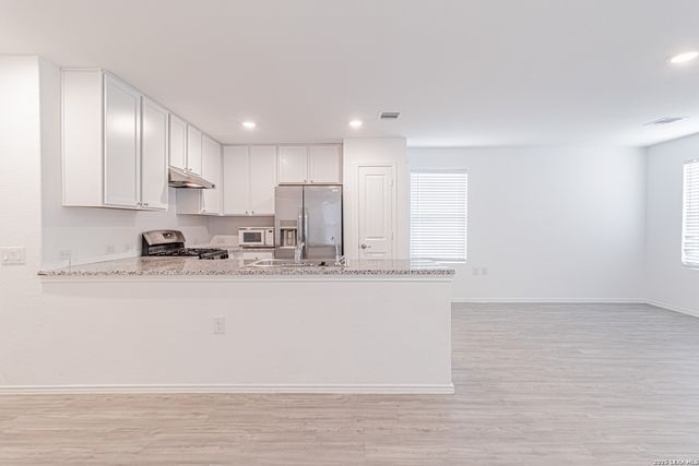 9447 Tarbutton Trl, San Antonio, TX 78211