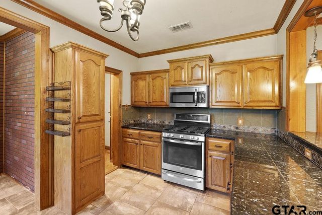 14094 CR 192, Tyler, TX 75703