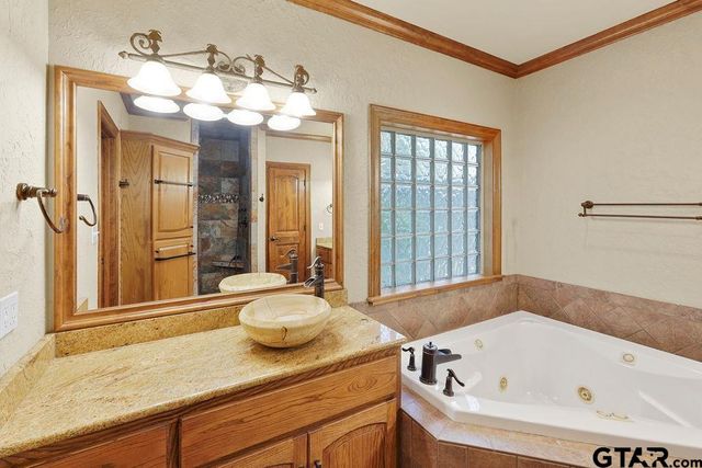 14094 CR 192, Tyler, TX 75703