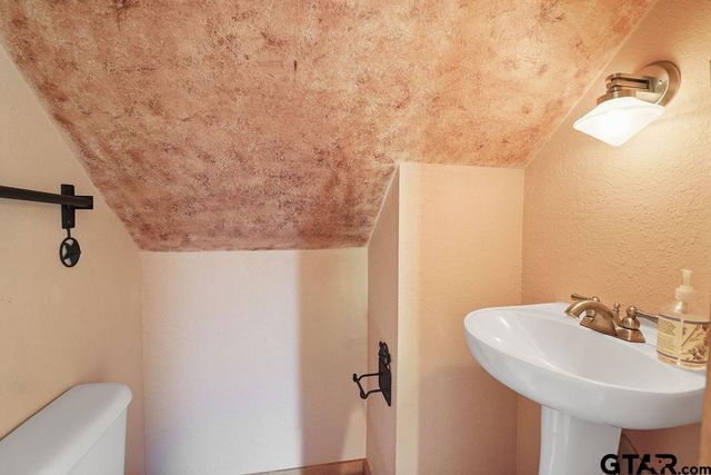 14094 CR 192, Tyler, TX 75703