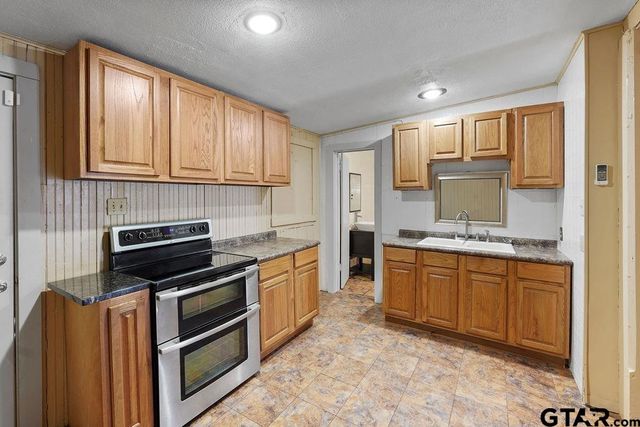 14094 CR 192, Tyler, TX 75703