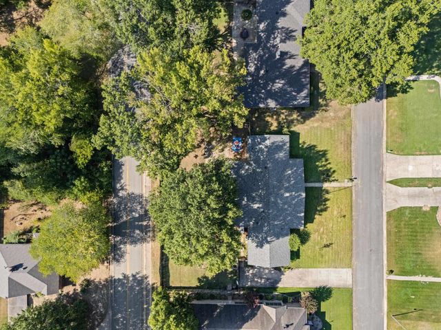 11 Deerwood Dr, Conway, AR 72034