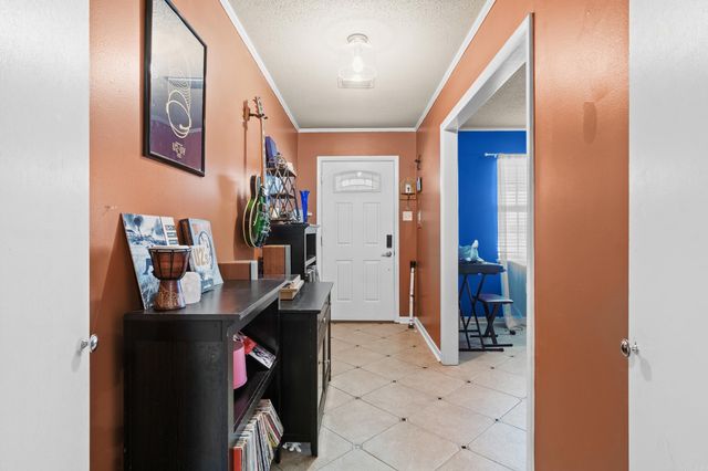 11 Deerwood Dr, Conway, AR 72034
