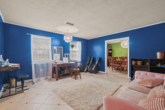 11 Deerwood Dr, Conway, AR 72034