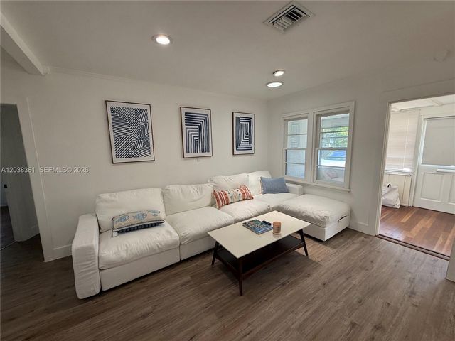 1719 Hayes St, Hollywood, FL 33020