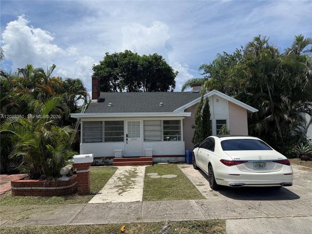 1719 Hayes St, Hollywood, FL 33020