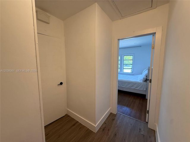 1719 Hayes St, Hollywood, FL 33020