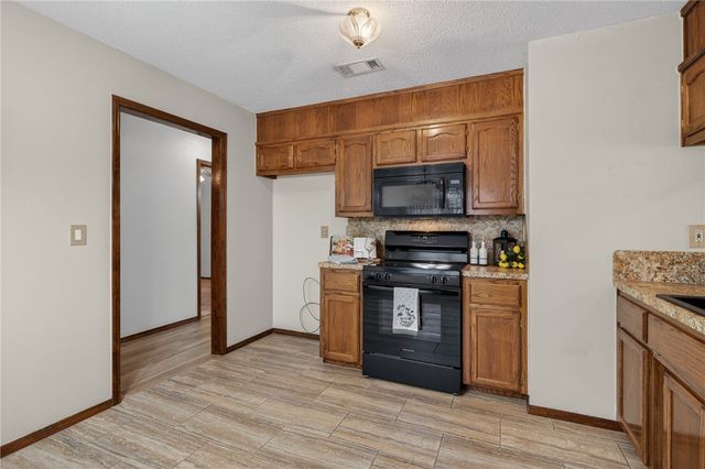 407 Timber View Lane, Van Buren, AR 72956