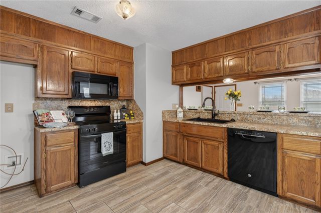 407 Timber View Lane, Van Buren, AR 72956