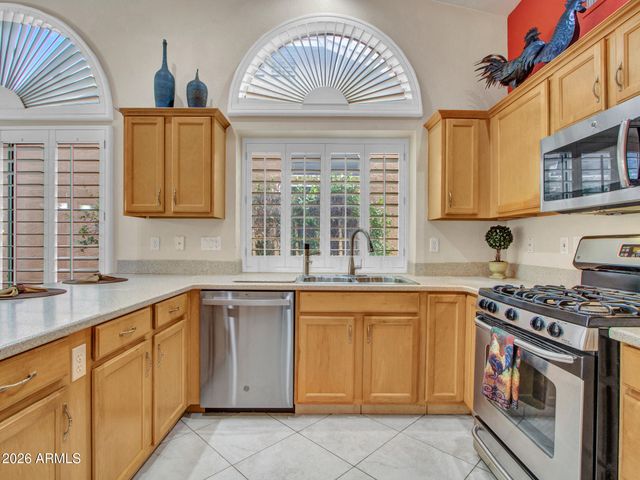 8534 W WESCOTT Drive, Peoria, AZ 85382