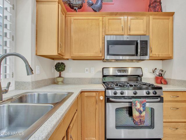 8534 W WESCOTT Drive, Peoria, AZ 85382