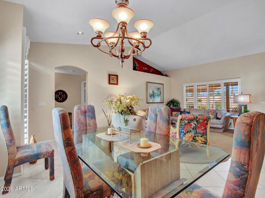 Image 10 of property listing at 8534 W WESCOTT Drive, Peoria, AZ 85382