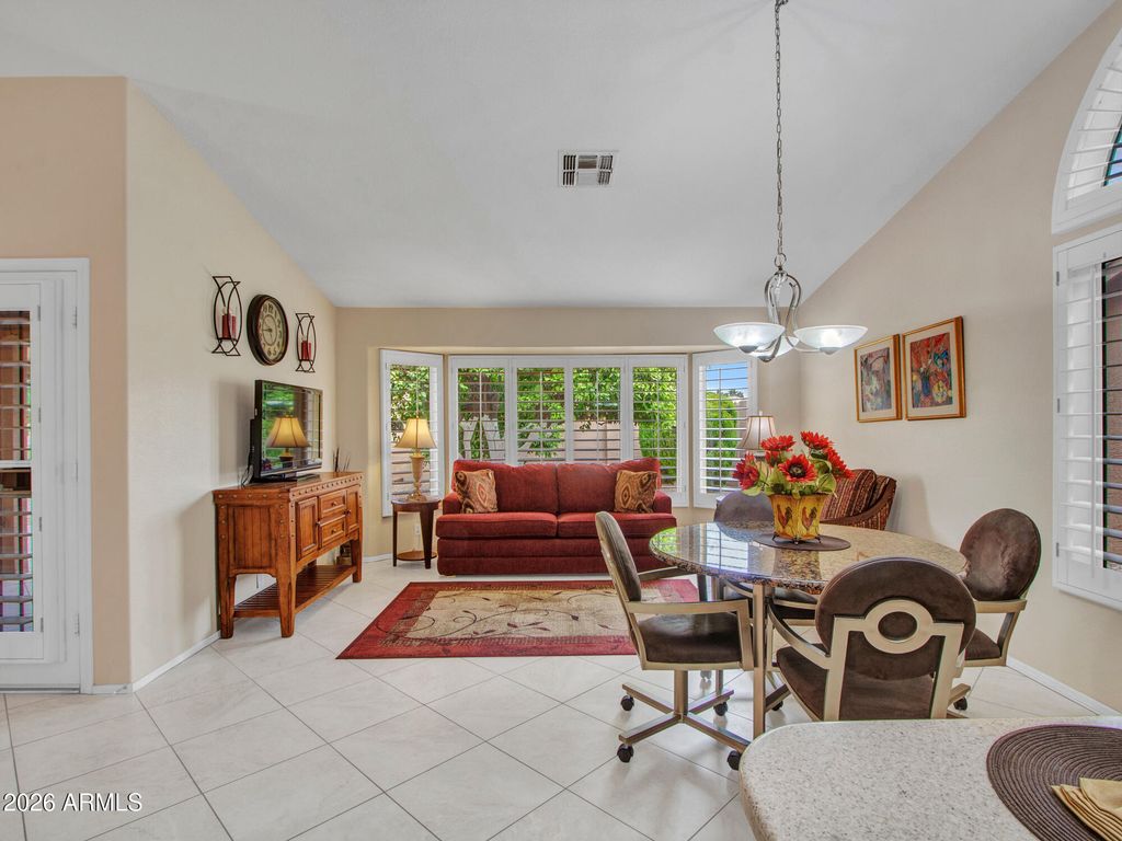 Image 18 of property listing at 8534 W WESCOTT Drive, Peoria, AZ 85382