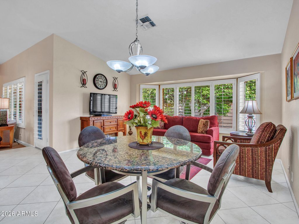 Image 19 of property listing at 8534 W WESCOTT Drive, Peoria, AZ 85382