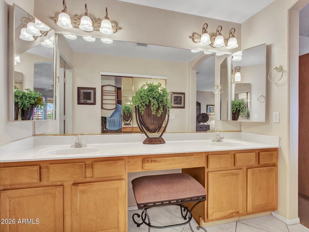 Image 29 of property listing at 8534 W WESCOTT Drive, Peoria, AZ 85382