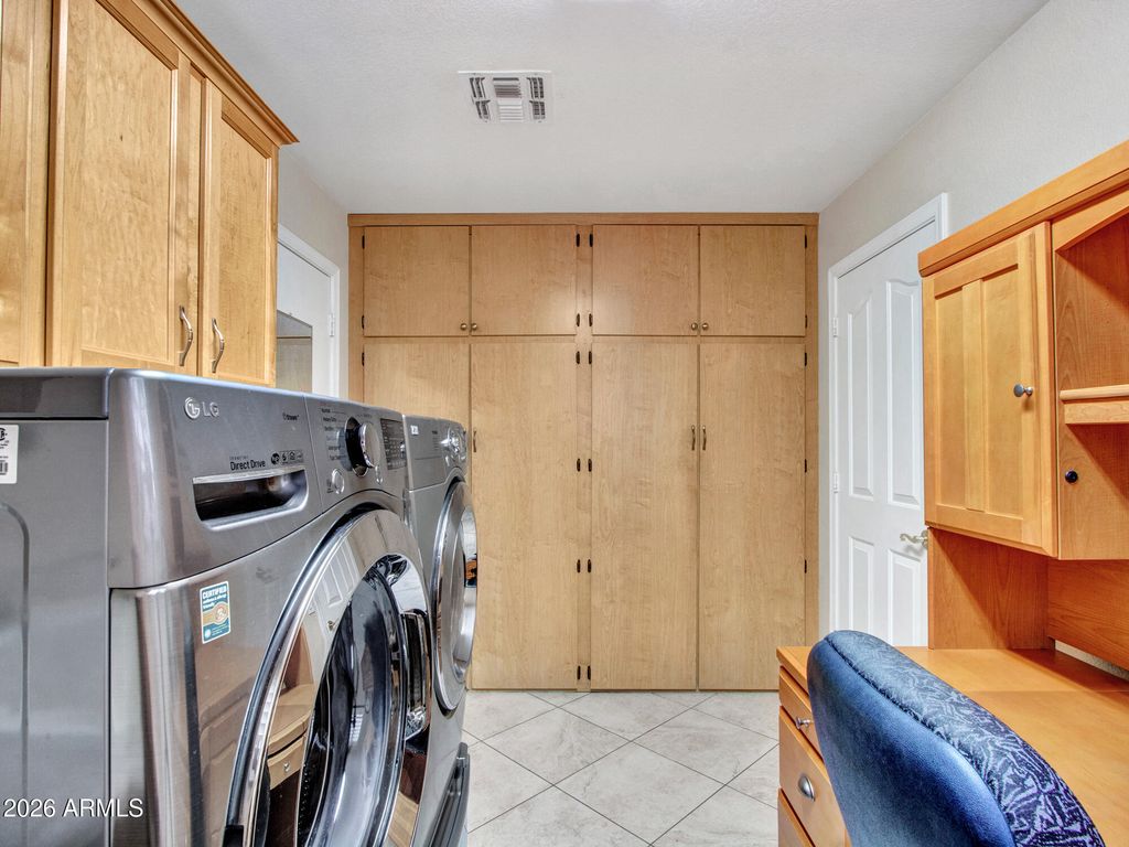 Image 39 of property listing at 8534 W WESCOTT Drive, Peoria, AZ 85382