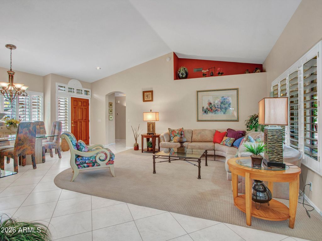 Image 8 of property listing at 8534 W WESCOTT Drive, Peoria, AZ 85382