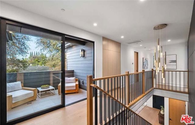 4453 Gentry Avenue, Valley Village, CA 91607