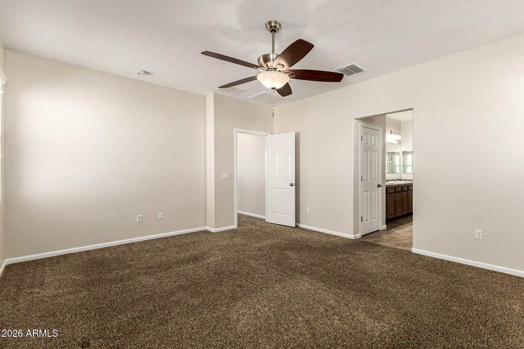 Image 12 of property listing at 1812 W LACEWOOD Place, Phoenix, AZ 85045