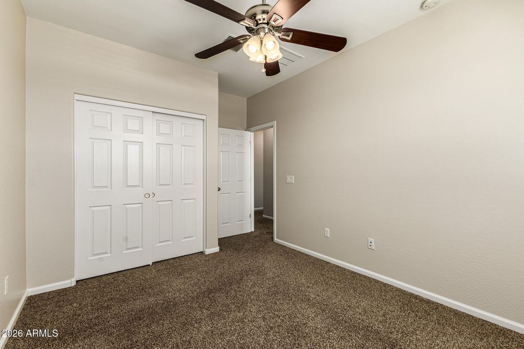 Image 20 of property listing at 1812 W LACEWOOD Place, Phoenix, AZ 85045