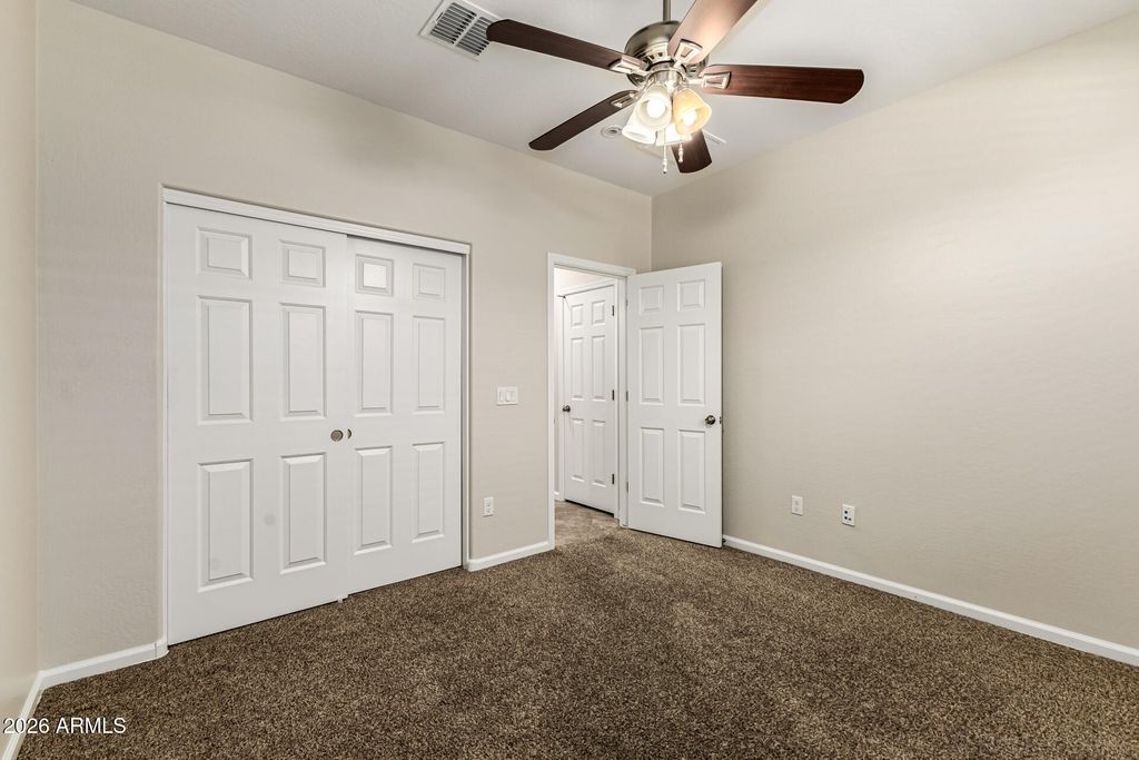 Image 9 of property listing at 1812 W LACEWOOD Place, Phoenix, AZ 85045