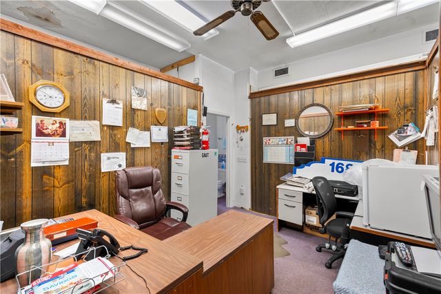 1689 Warwick Avenue, Warwick, RI 02889