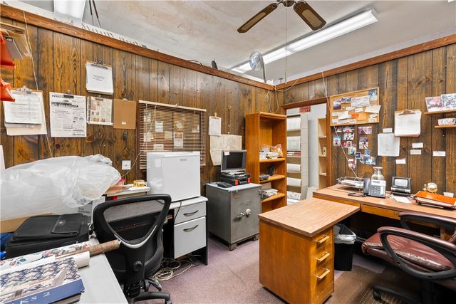 1689 Warwick Avenue, Warwick, RI 02889