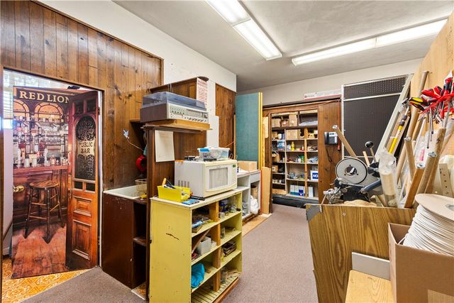 1689 Warwick Avenue, Warwick, RI 02889