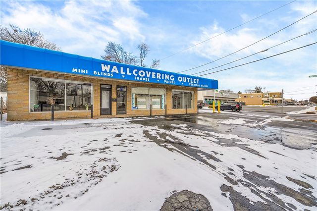 1689 Warwick Avenue, Warwick, RI 02889