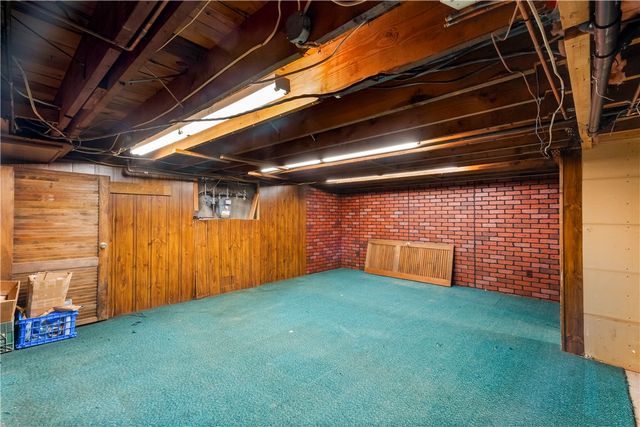 1689 Warwick Avenue, Warwick, RI 02889