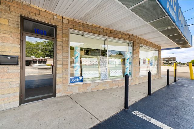 1689 Warwick Avenue, Warwick, RI 02889