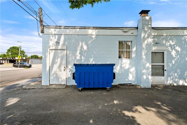 1689 Warwick Avenue, Warwick, RI 02889