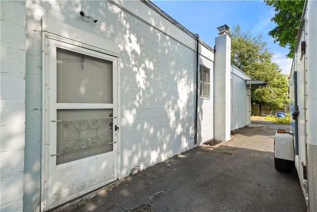 1689 Warwick Avenue, Warwick, RI 02889