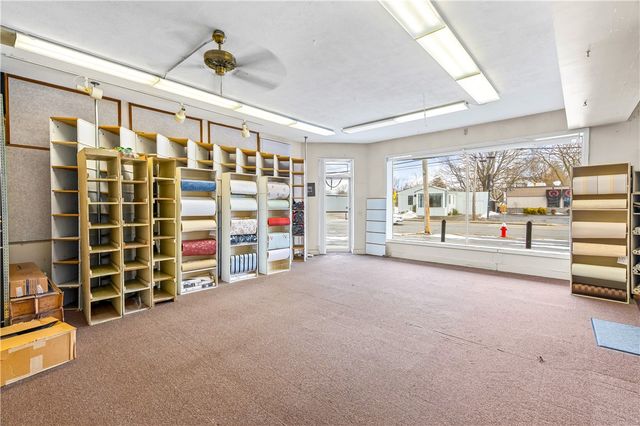 1689 Warwick Avenue, Warwick, RI 02889