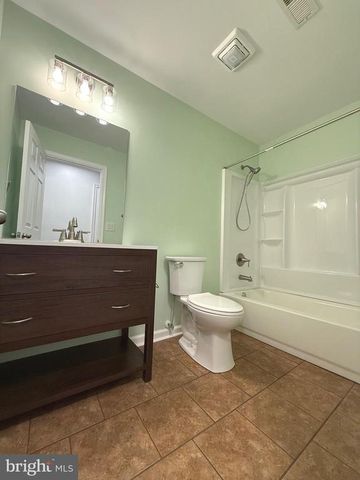 106 STRATFORD AVE, Fredericksburg, VA 22407