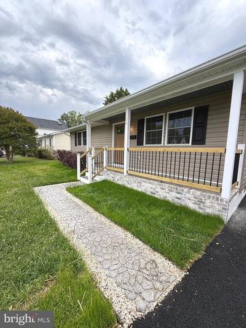 106 STRATFORD AVE, Fredericksburg, VA 22407