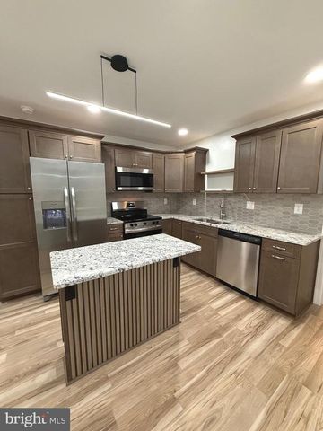 106 STRATFORD AVE, Fredericksburg, VA 22407