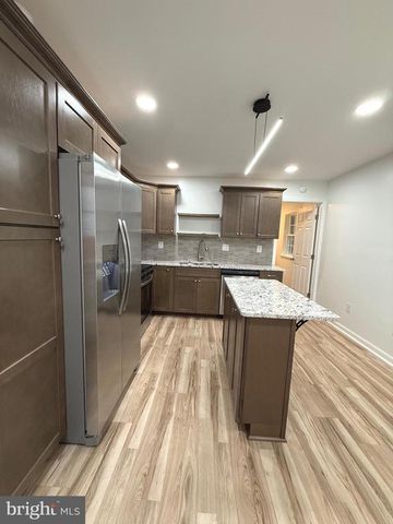 106 STRATFORD AVE, Fredericksburg, VA 22407
