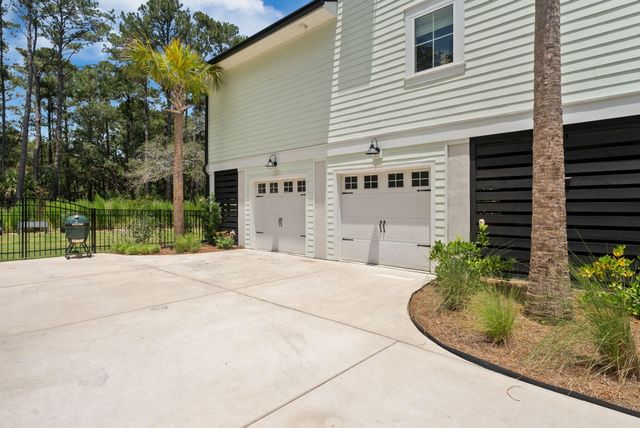 2842 Maritime Forest Drive, Johns Island, SC 29455