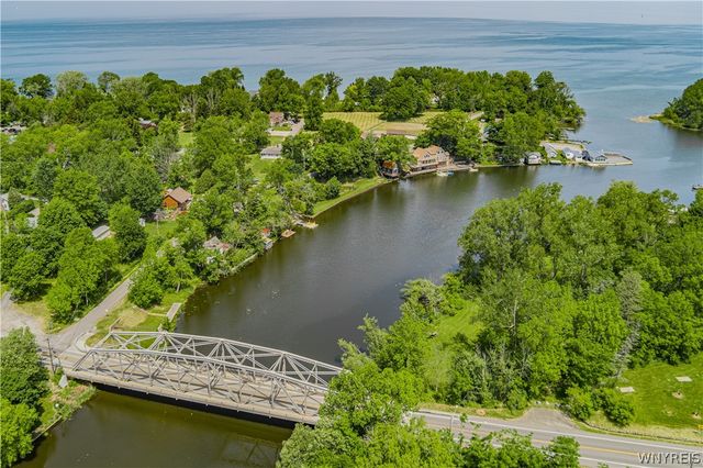 2341 Riverview Drive, Wilson, NY 14172